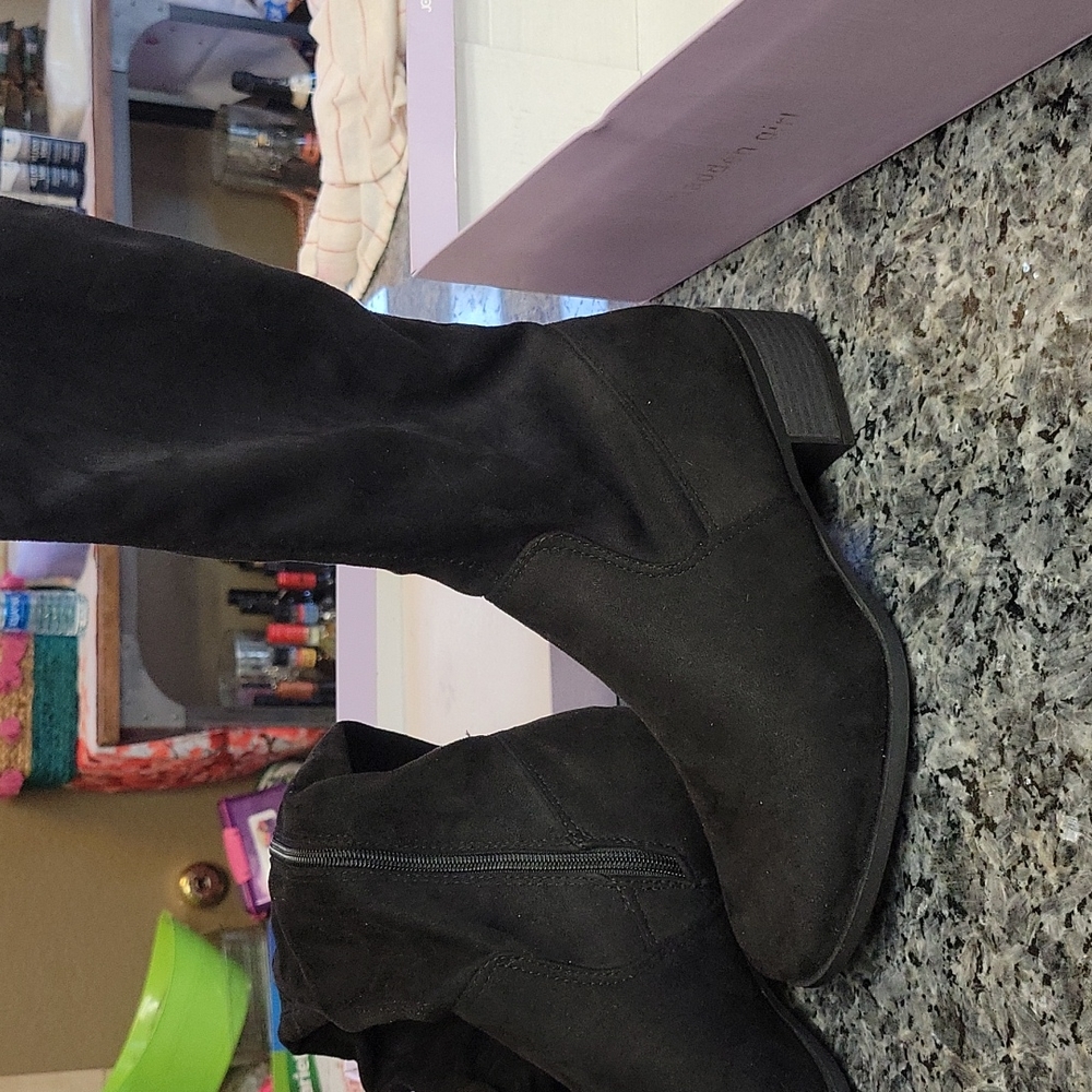 NWOT Thigh High Suede Boots- madden girl - Size 8